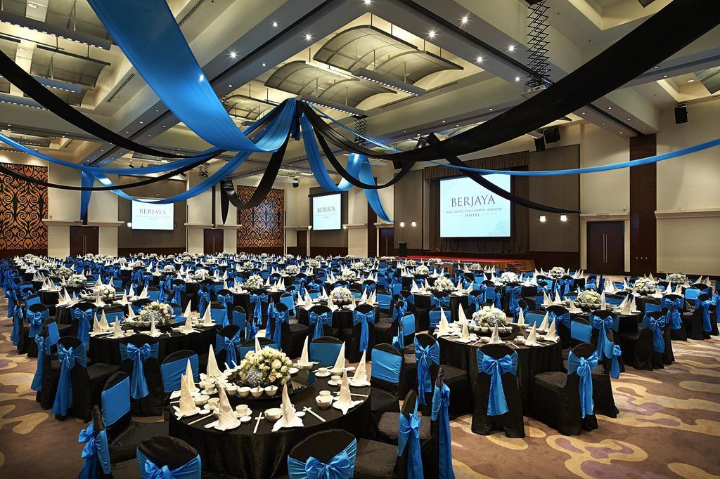 Berjaya Times Square Hotel, Kuala Lumpur Dış mekan fotoğraf The ballroom of the Berjaya Times Square Hotel